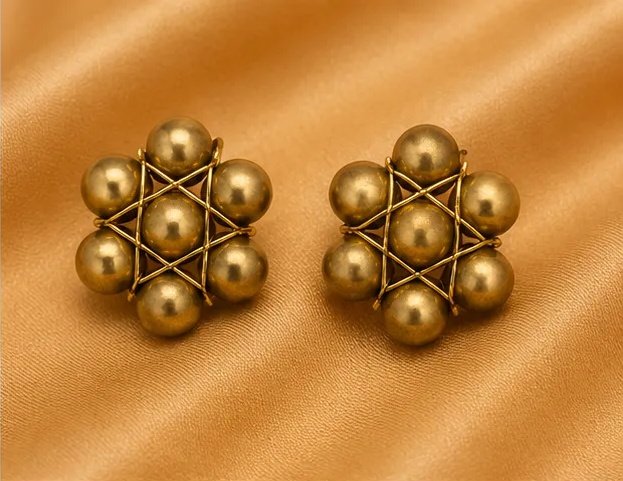 Antique Gold Wire-Woven Star Pearl Stud Earrings