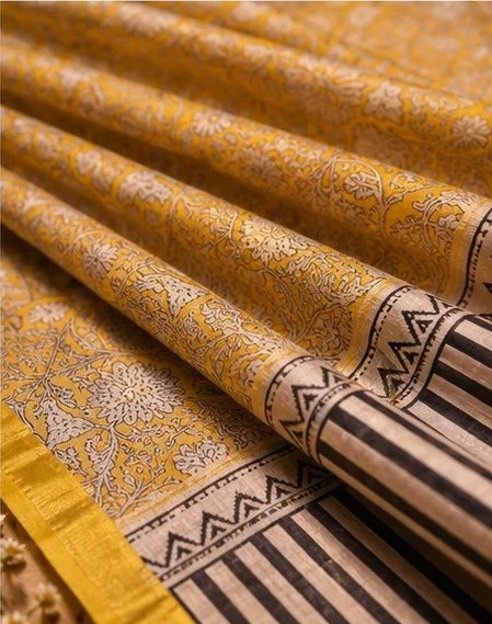 Vibrant Yellow and Cream Maheswari Silk Saree with Geometric Pallu view 7